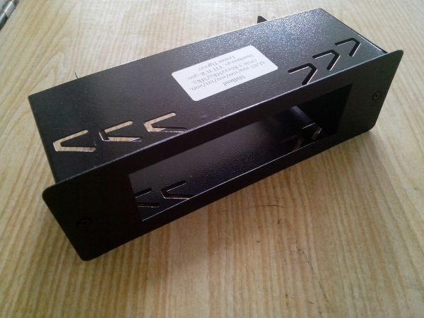 Шахта ( 1-DIN ) для радіостанцій Cobra 19