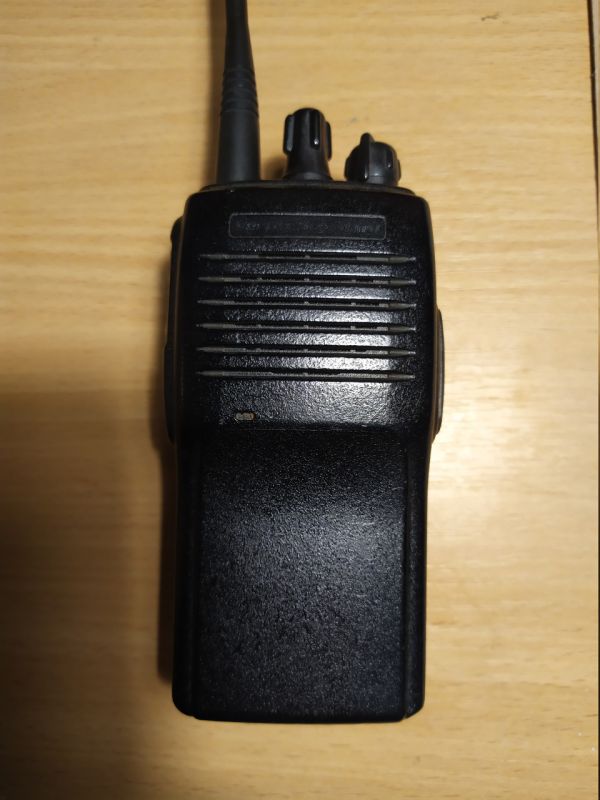 Vertex Standard VX-160 UHF, радиостанция портативная, б.у.