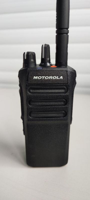 Motorola R7a UHF DMR портативная радиостанция Motorola R7a UHF DMR портативная радиостанция