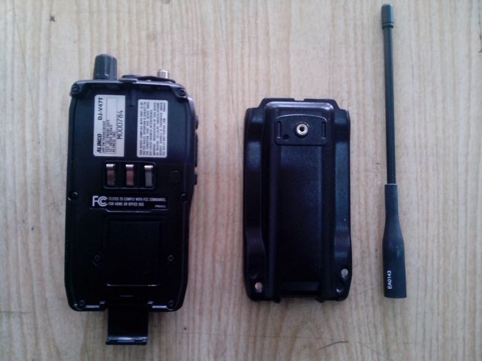 Alinco DJ-V47T, UHF радиостанция, рация
