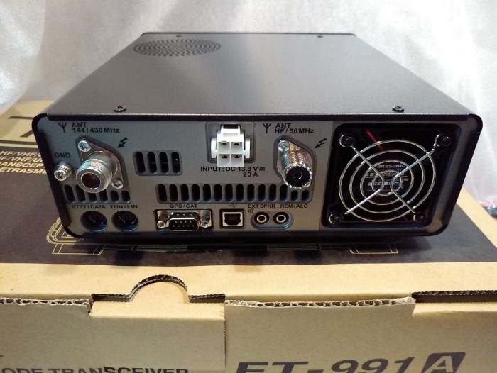 Yaesu FT-991A, КВ+УКВ трансивер, радиостанция
