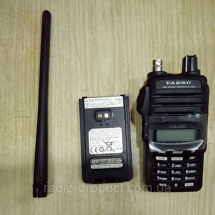Yaesu FTA-250L Avia Радиостанция авиационного диапазона