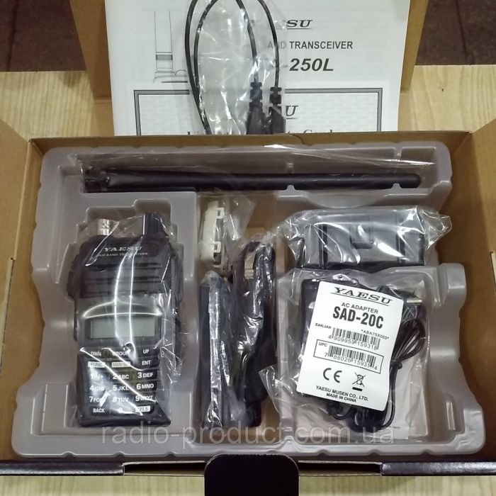 Yaesu FTA-250L Avia Радиостанция авиационного диапазона