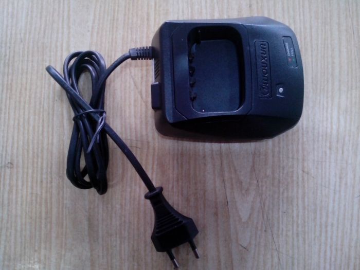 Зарядное устройство для радиостанций Wouxun KG-UV6D, KG-UVD1P, etc