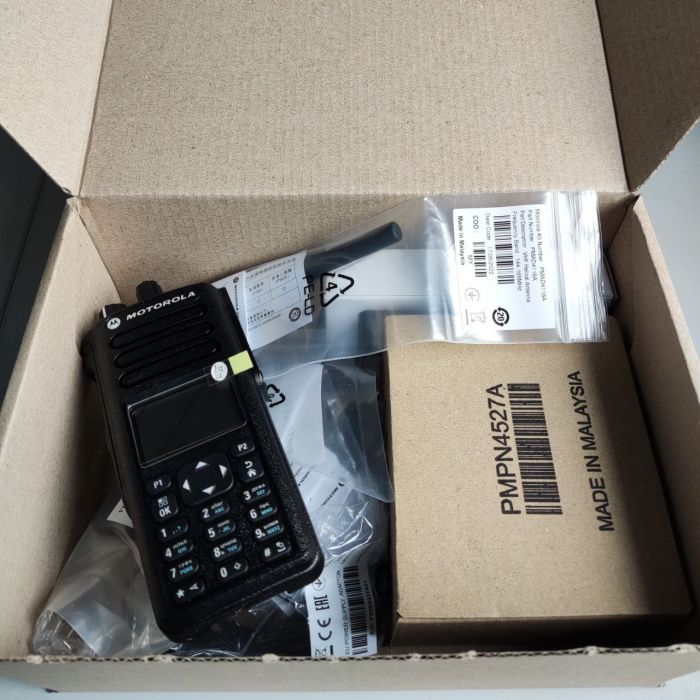 Motorola DP4800e VHF + AES радиостанція портативна