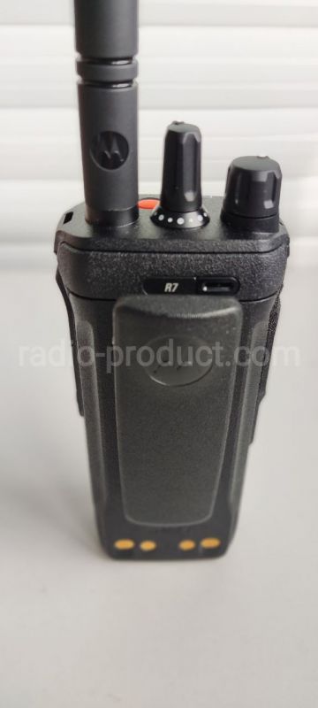 Motorola R7 VHF FKP радиостанция портативная аналогово-цифровая