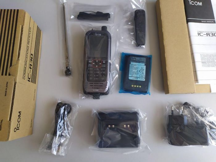 Icom IC-R30 - широкодиапазонный связной сканирующий приёмник