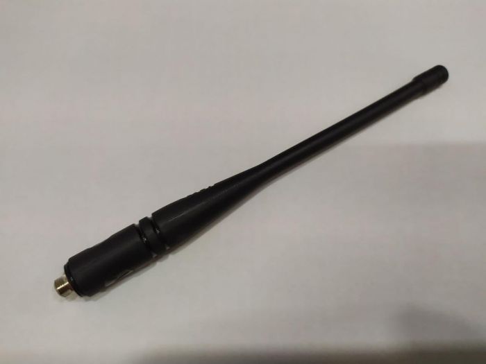 Motorola PMAE4079 UHF/GPS комбинированная широкополосная антенна (оригинал)