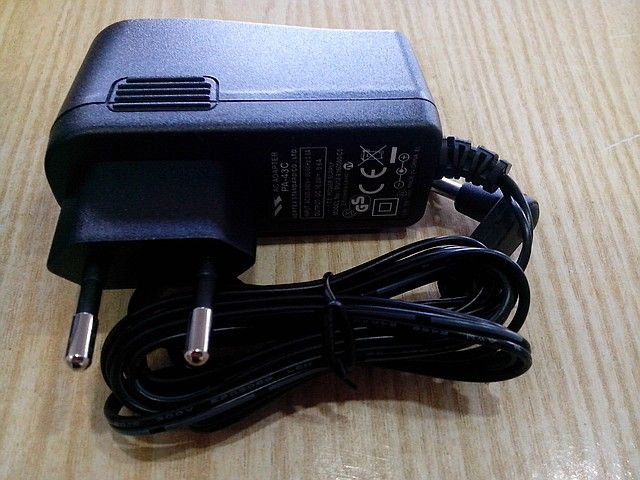 VAC-20G, оригинальное зарядное ус-во для рации, радиостанции Yaesu, Vertex