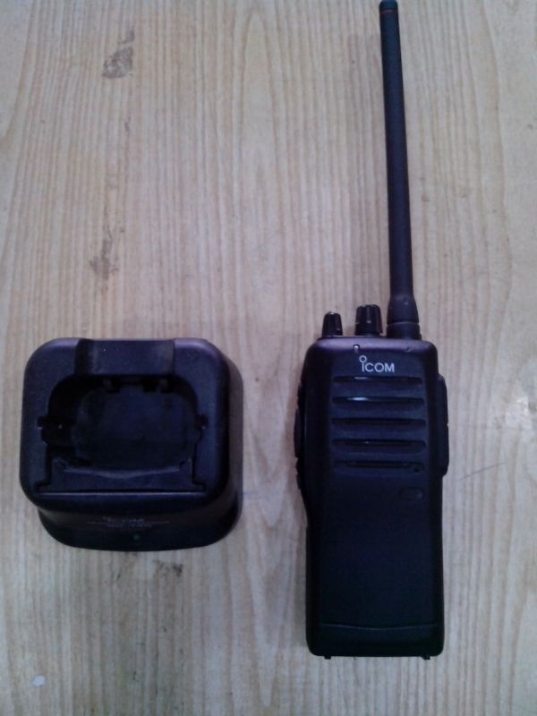 Радиостанция ICOM IC-F21, оригинал, Япония, б/у