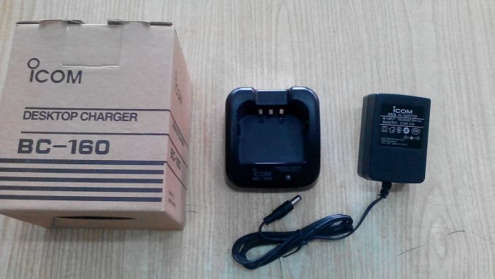 BC-160, зарядное устройство для радиостанций Icom