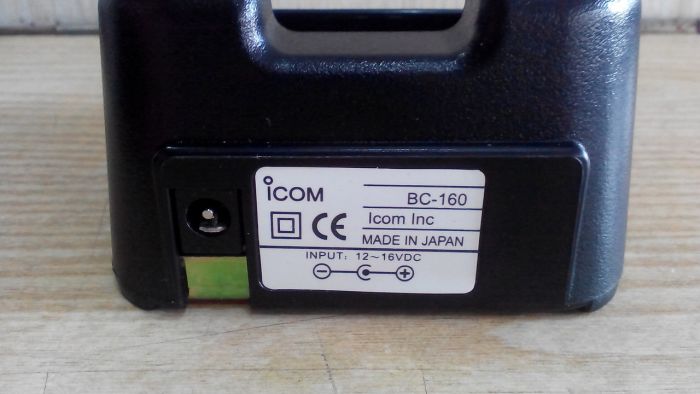 BC-160, зарядное устройство для радиостанций Icom