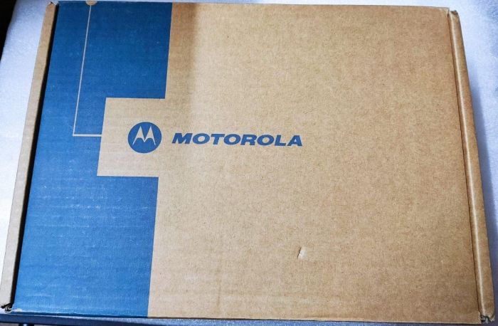 Motorola DM2600 UHF аналогово-цифрова мобільна радіостанція