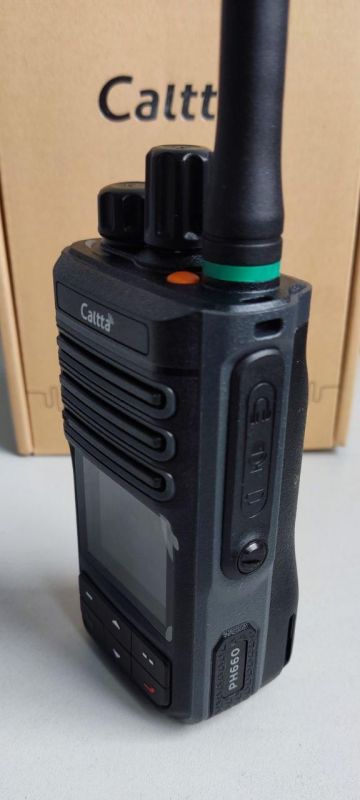 Caltta PH660 UHF DMR портативная аналогово-цифровая радиостанция