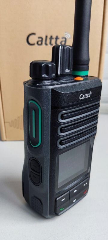Caltta PH660 UHF DMR портативная аналогово-цифровая радиостанция