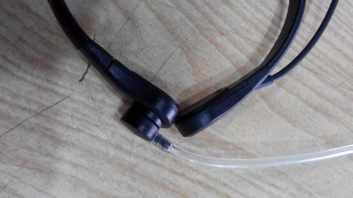 Ларингофн TM-2525 Y2 для радіостанцій Vertex Standard, з гвинтами