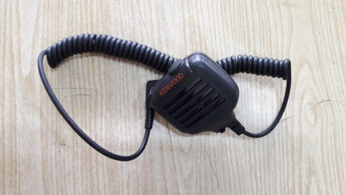 Kenwood KMC-17 выносной манипулятор для портативных радиостанций