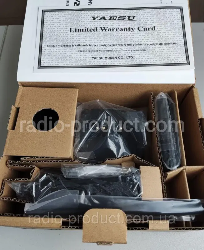 Yaesu FT-60R двухдмапазонная радиостанция, рация