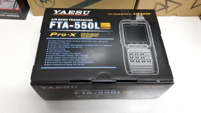 Авиационная радиостанция Yaesu FTA-550L