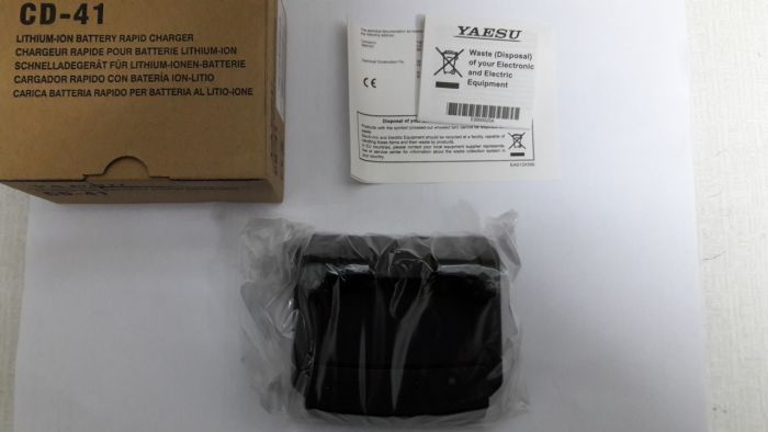 Yaesu CD-41 Зарядное устройство