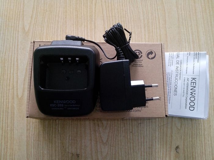 Зарядное ус-во Kenwood KSC-35S (E)