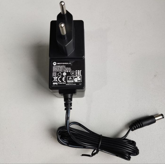 Motorola DP2400, DP3400 & DP4400 Non-IMPRES Single Charger Bundle